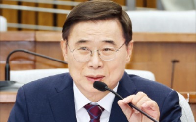 이종석 청문회 공방…野 "북한 연락소될라" 與 "사과하라"