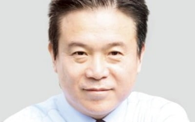 고용부 수장에 첫 민노총 위원장 출신