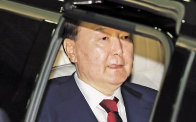 尹 "출석 미뤄달라"…특검 "불응시 형소법대로 진행"