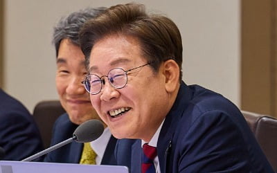 李 대통령 "월드컵 본선 진출 축하…국민께 큰 위로 되길"