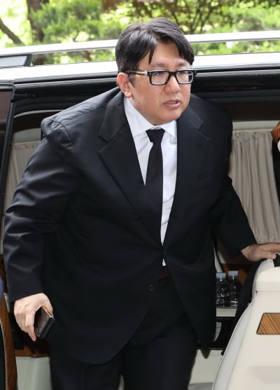 'BTS 컴백'에 환호했던 주주들...방시혁 때문에 '한숨'