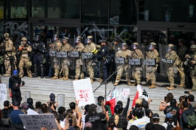 LA 넘어 미국 전역으로...‘반(反)트럼프’ 시위 확산