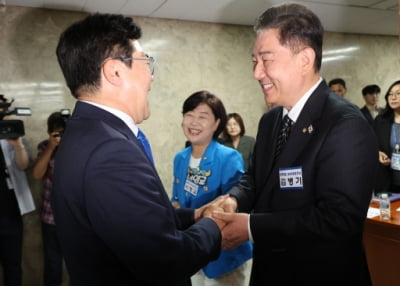 더불어민주당 신임 원내대표에 3선 김병기