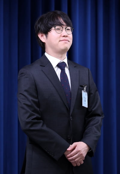 이재명의 '퍼스트 AI맨' 하정우 효과…네이버 주가 강세