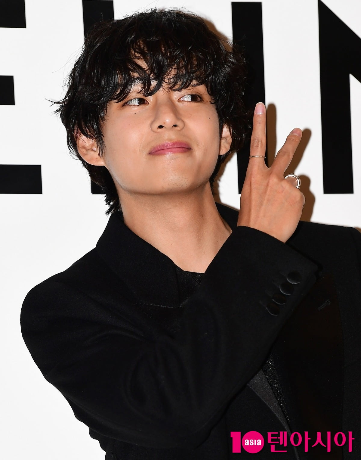 BTS's V Announces Military Discharge Date, Teases Future Plans