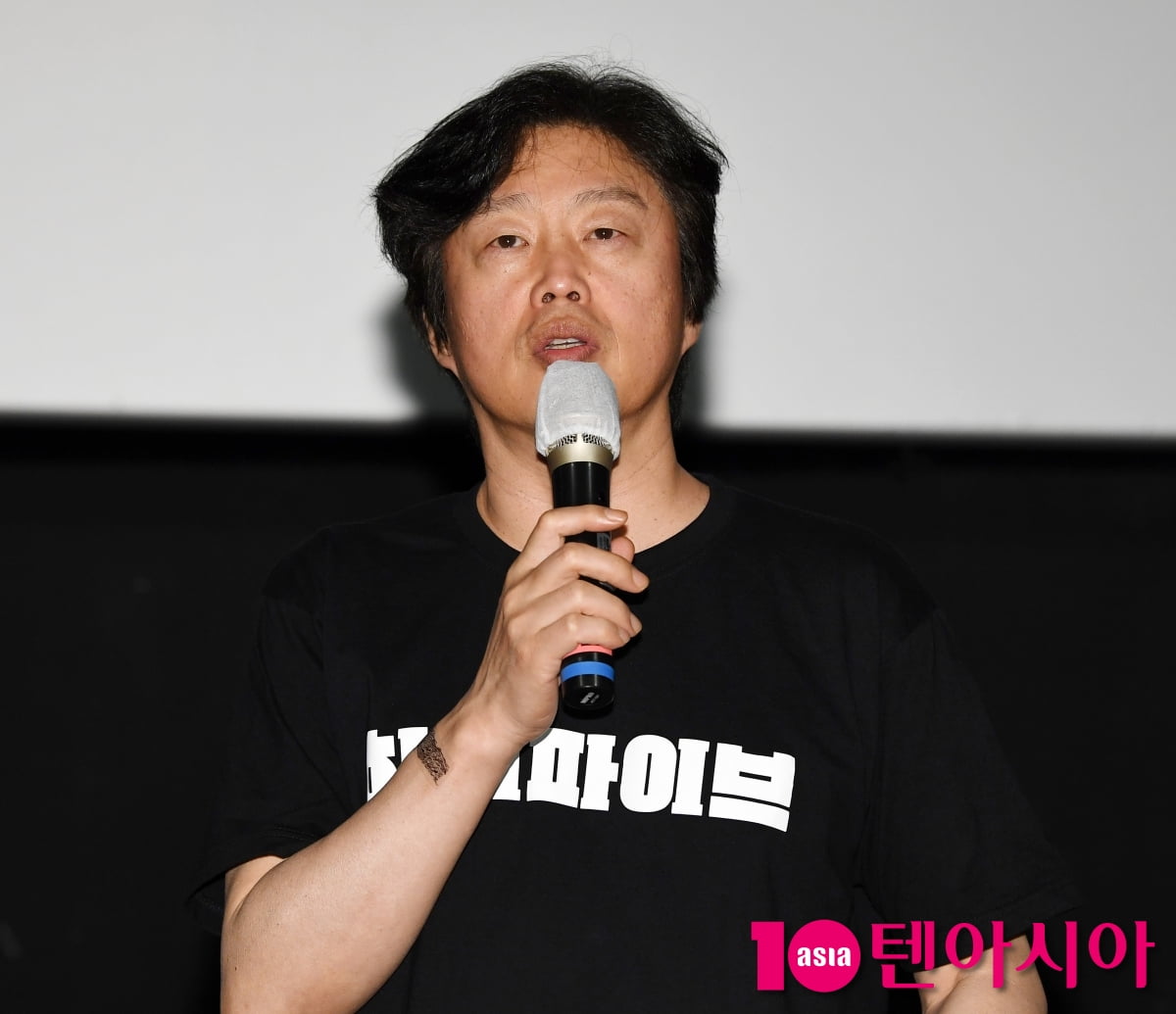 映画『ハイファイブ』舞台挨拶にキム・ヒウォンが登場!