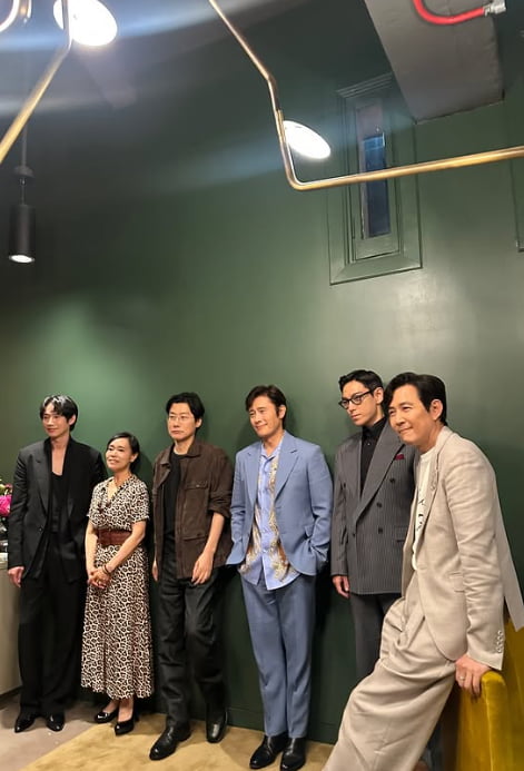 Park Sung-hoon Actively Promotes 'Squid Game 3'  