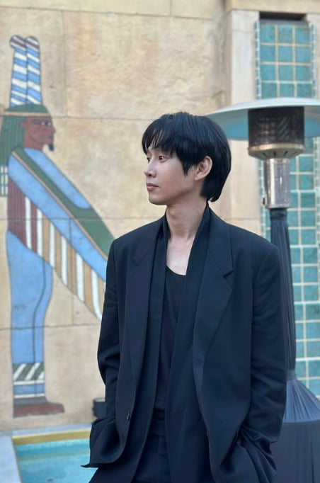 Park Sung-hoon Actively Promotes 'Squid Game 3'  