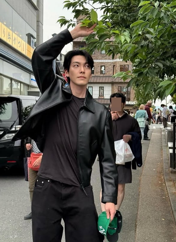 モデル兼俳優キム・ウビン、近況を公開!