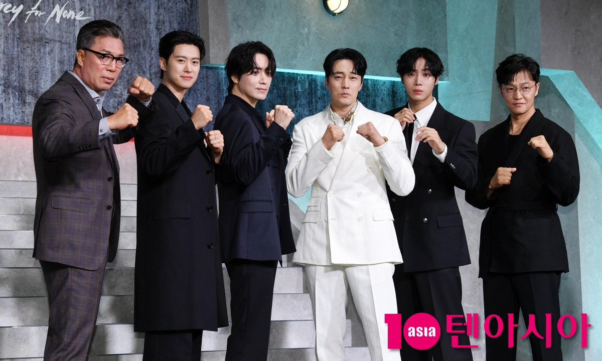 So Ji-sub Stands Out in White at 'Square' Press Conference, Shares Insights on Action Scenes
