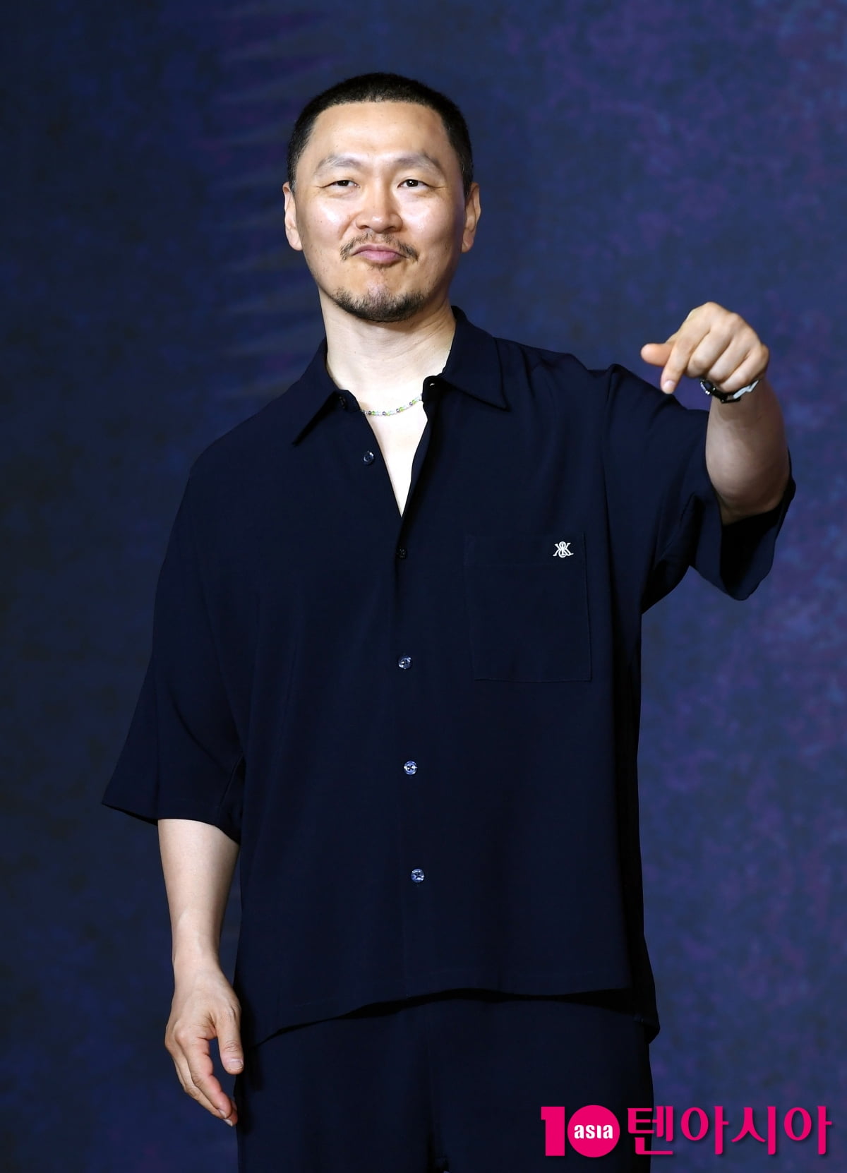 「イカゲーム」シーズン3制作発表会にヤン・ドングンが登場