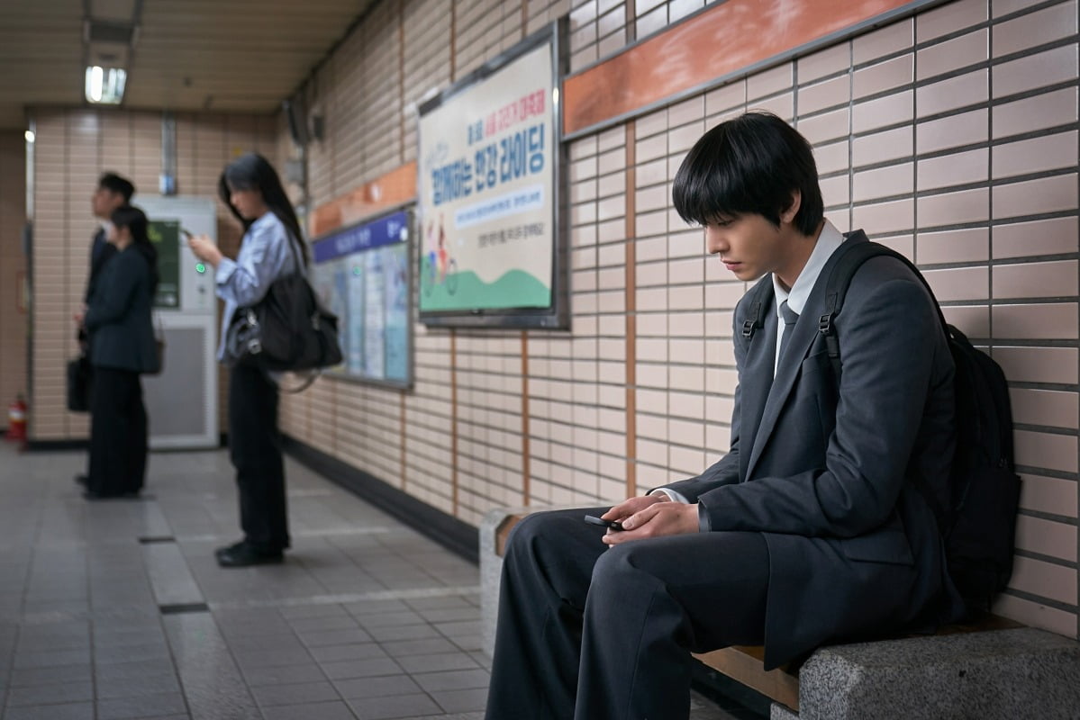 Ahn Hyo-seop's Captivating Transformation in 'Omniscient Reader' Unveiled
