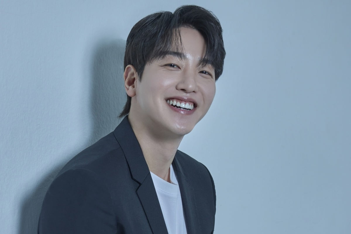 Actor Lee Tae-sun Signs Exclusive Contract with FN Entertainment After Parting Ways with Namoo Actors
