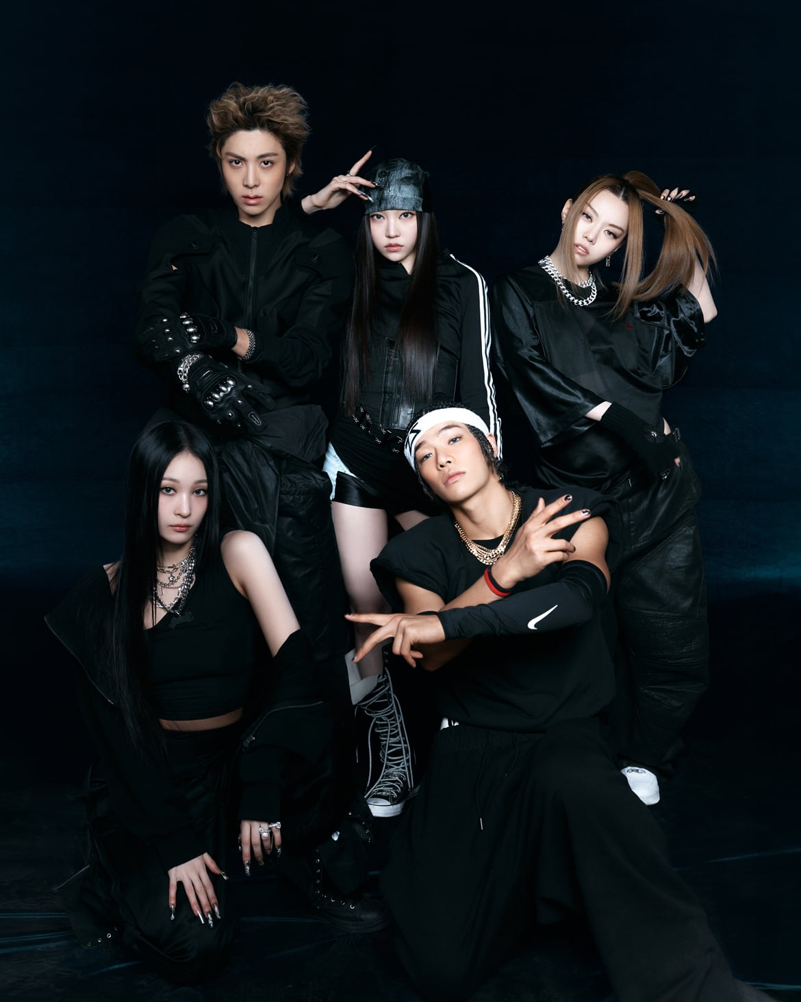 Heiress Moon Seo-yoon Set to Debut in New Co-ed K-pop Group