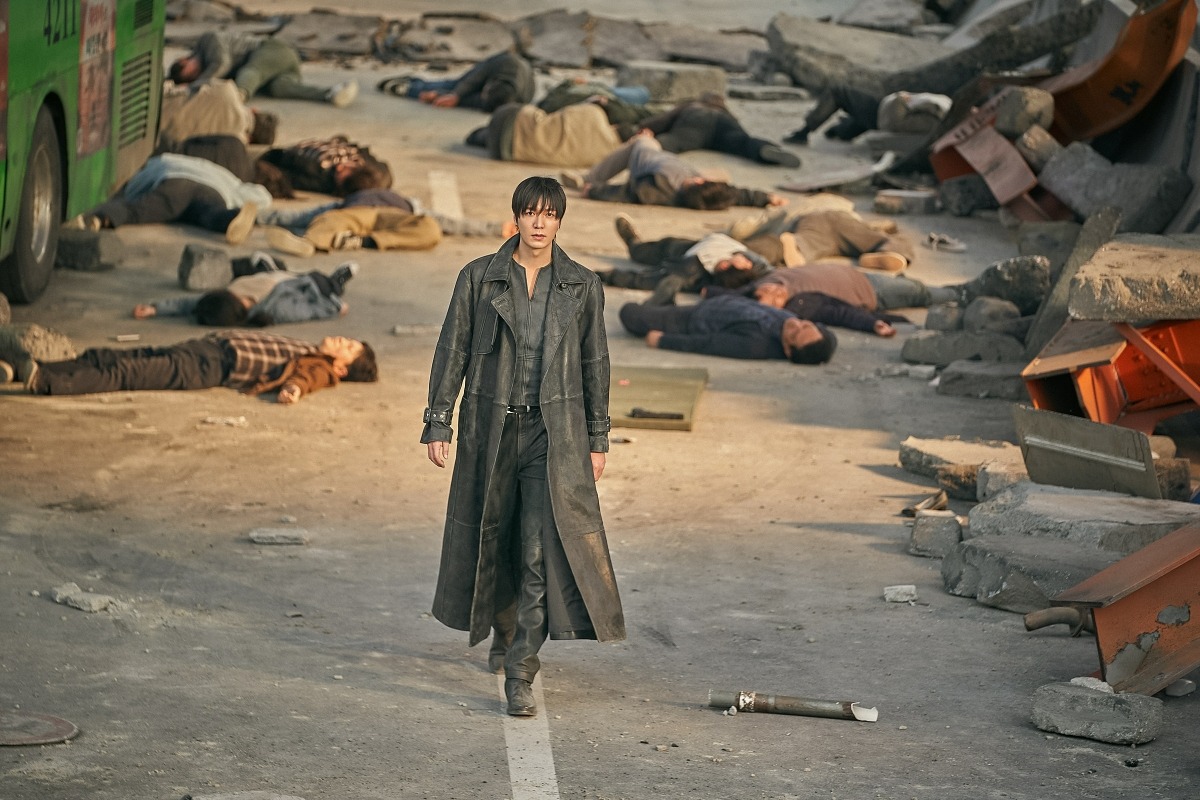 Lee Min-ho Captivates as Yoo Jung-hyuk in 'Omniscient Reader'