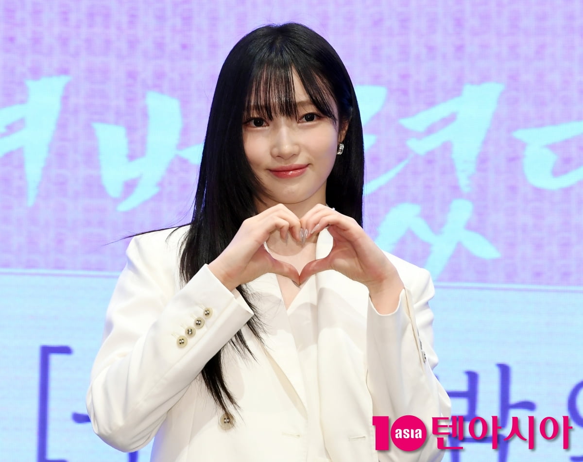 ジ・ヘウォン、KBS 2TV新ドラマ『ナムジュの初夜を奪ってしまった』制作発表会に登場