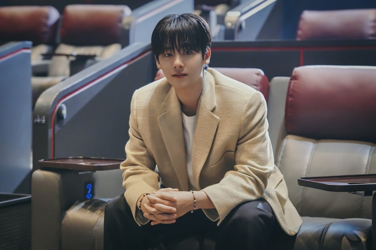 Lee Jung-ha Shines Again as a High School Prodigy in 'ONE: High School Heroes'