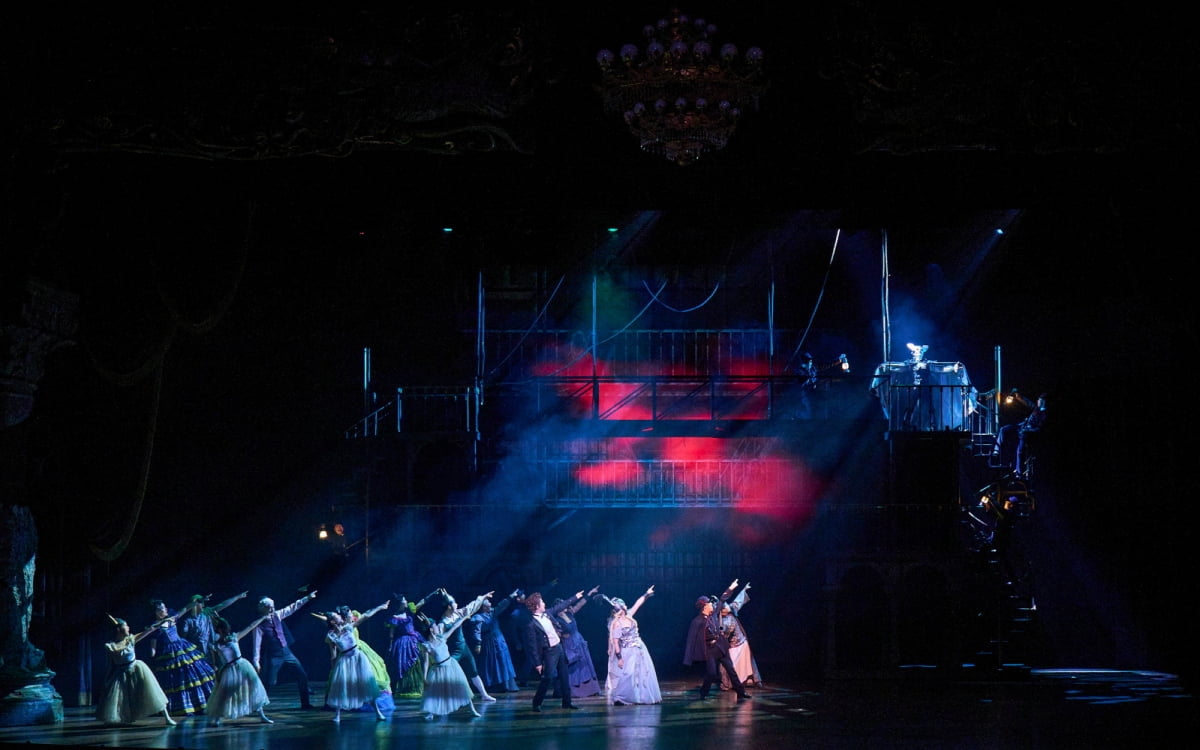 10th Anniversary of 'Phantom' Musical Delivers a Thrilling Experience