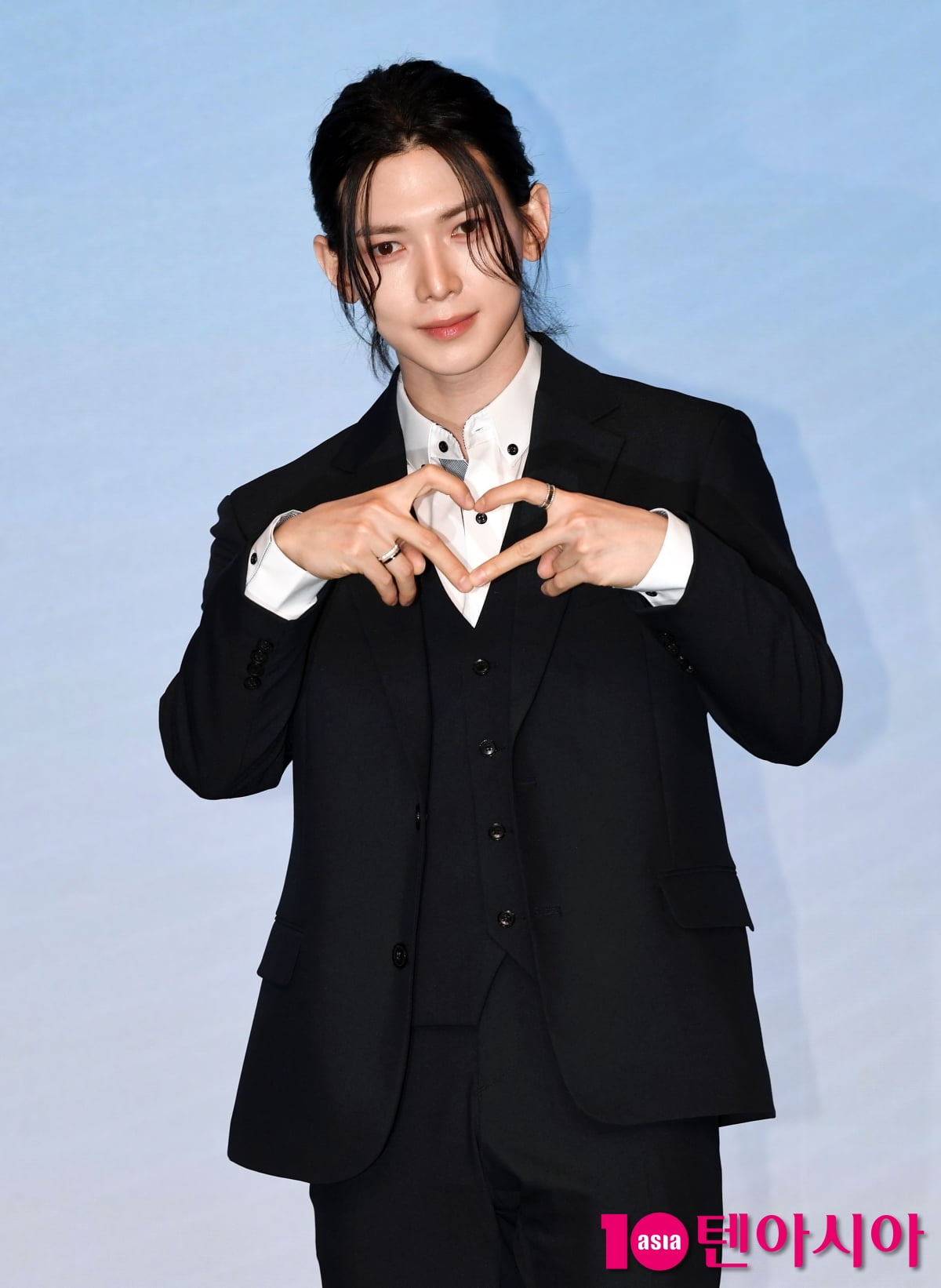 ATEEZ's Yeosang Attends Press Conference for Mini Album 'GOLDEN HOUR: Part.3'
