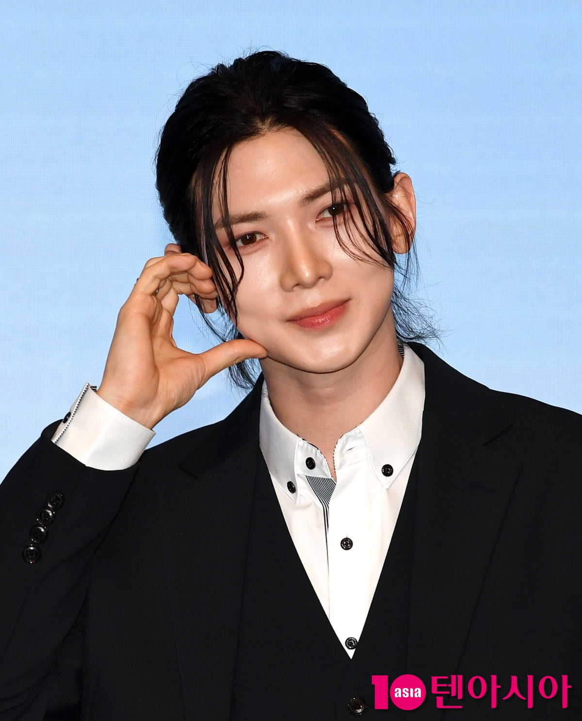 ATEEZ's Yeosang Attends Press Conference for Mini Album 'GOLDEN HOUR: Part.3'