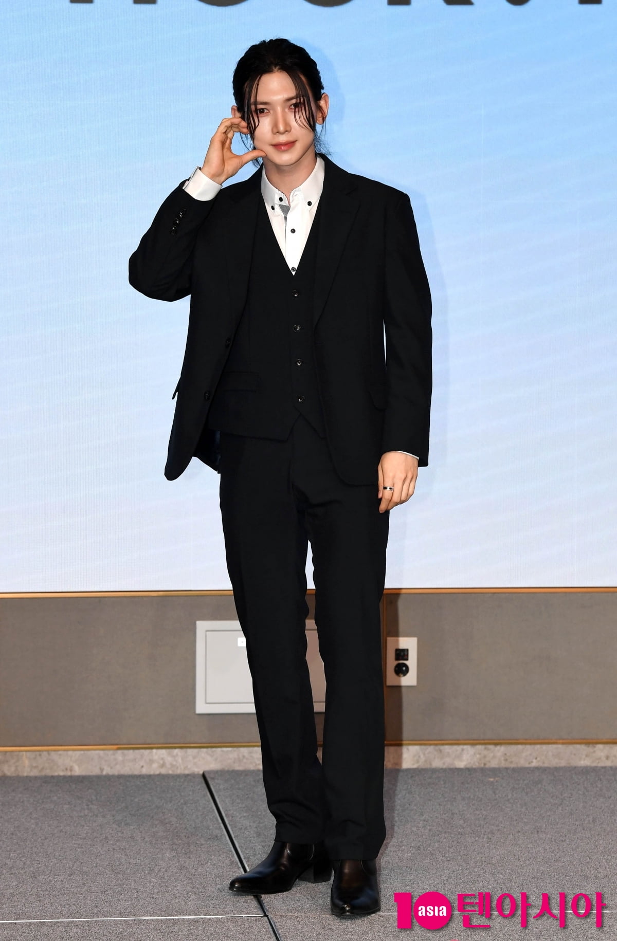 ATEEZ's Yeosang Attends Press Conference for Mini Album 'GOLDEN HOUR: Part.3'