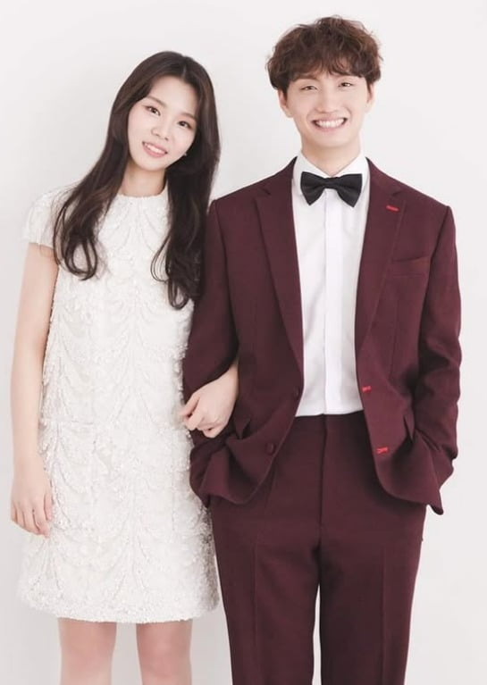 Singer-Songwriter Eunjong Announces Divorce from Yoon Ddan Ddan After Six Years of Marriage
