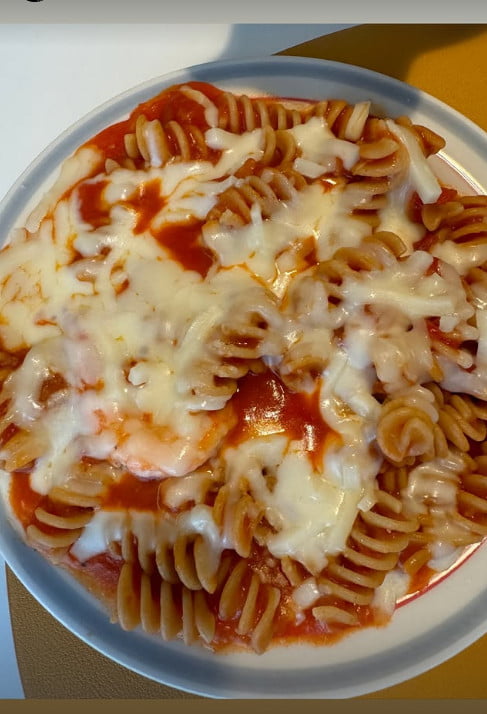K-Pop Star HyunA Showcases Impressive Culinary Skills on Instagram