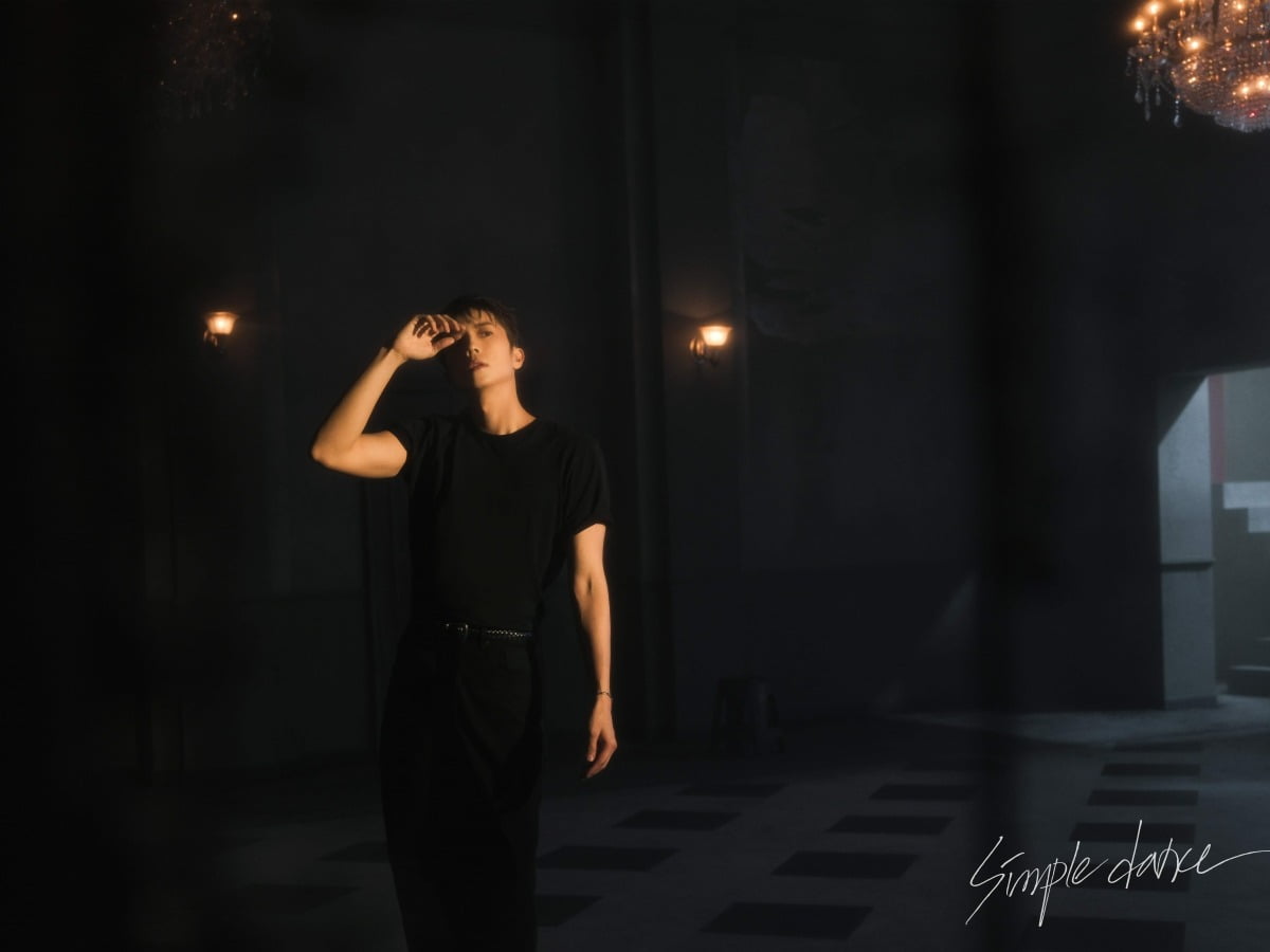 Jang Wooyoung Announces Solo Comeback with 'Simple Dance' After 7 Years