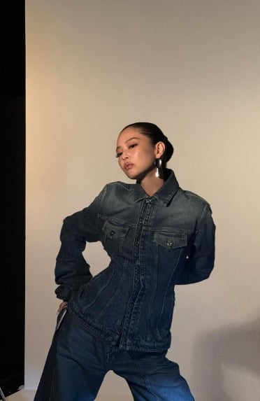 BLACKPINK's Jennie Captivates with Parisian-Inspired Instagram Photos