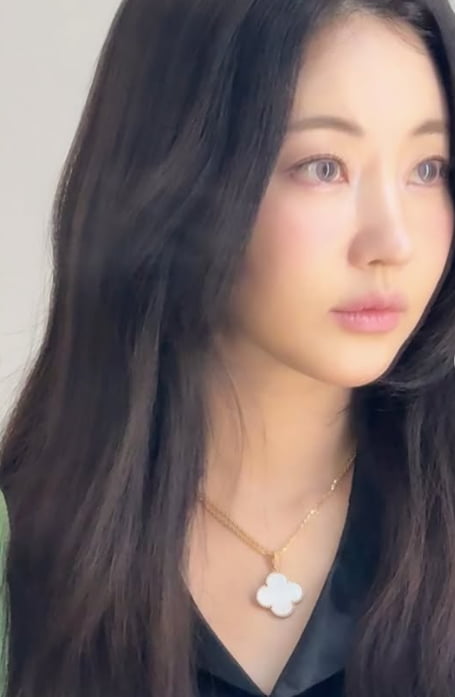 Korean Actress Kim Sa-rang Stuns with Timeless Beauty in Latest Photos