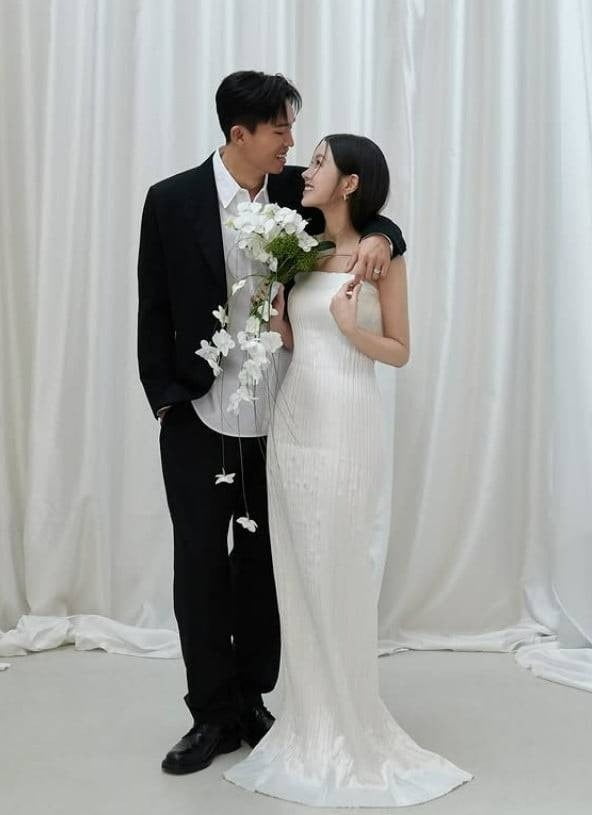 サッカー選手ジョン・ウヨンと俳優イ・グァンギの娘イ・ヨンジが結婚