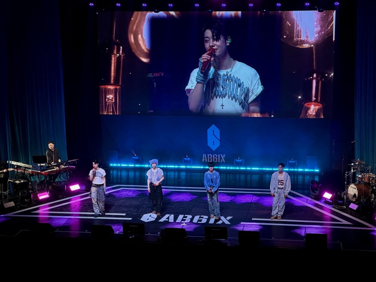 AB6IX、ファンコンサート「BE:6IX」を成功裏に終了、新たなアルバムで夏にカムバック予定