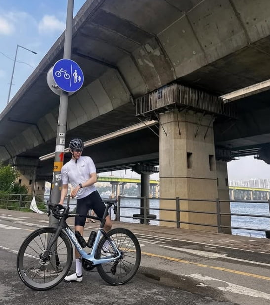 Lee Min-ho Shares Cycling Adventure and Upcoming Film Release