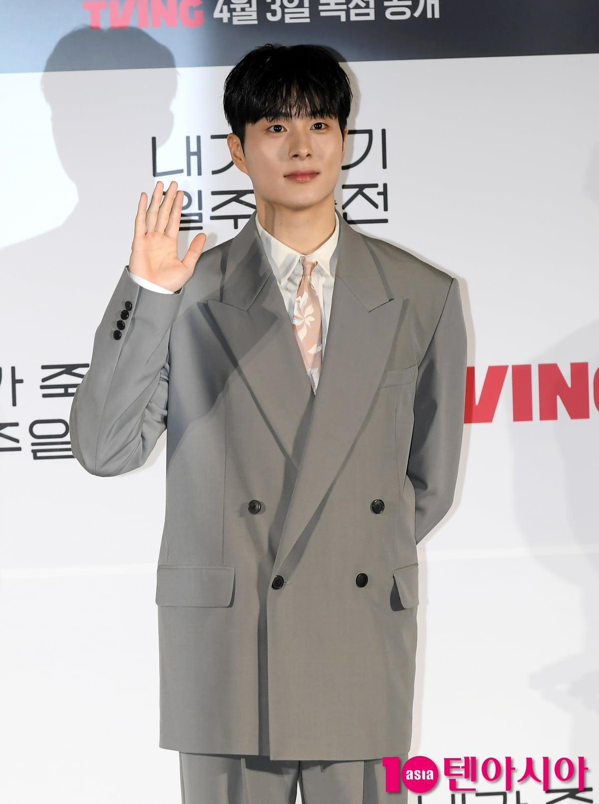 俳優チョン・ゴンジュ、1年6ヶ月ぶりに『ホン・ソクチョンの宝石箱』に再出演!