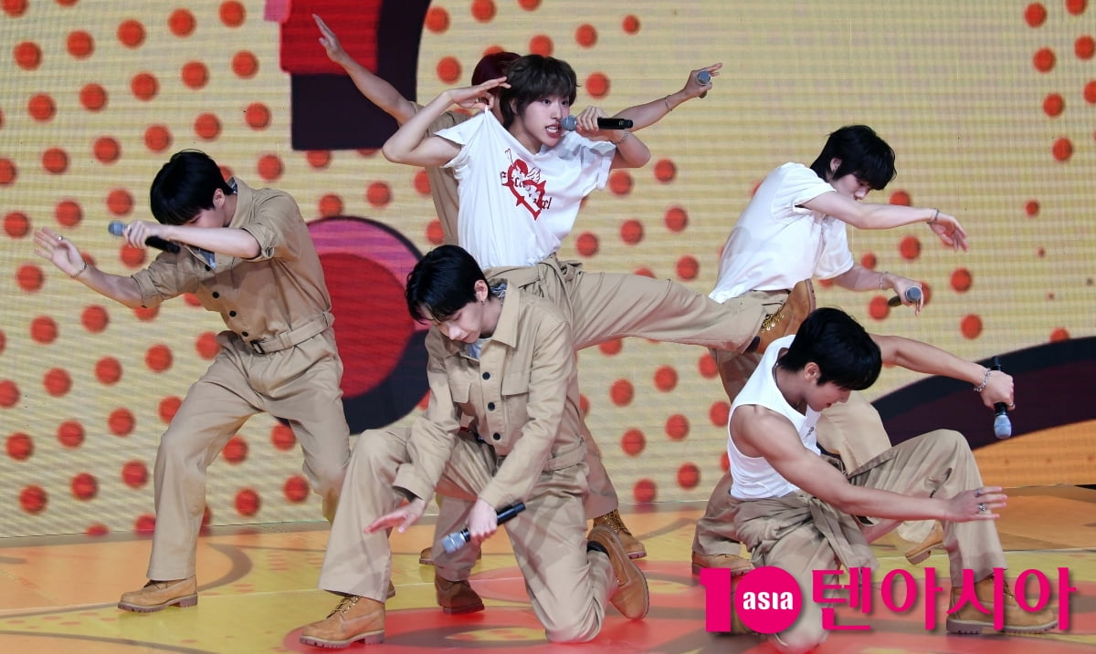 BE BOYS Dazzle at Debut Mini-Album Showcase in Seoul