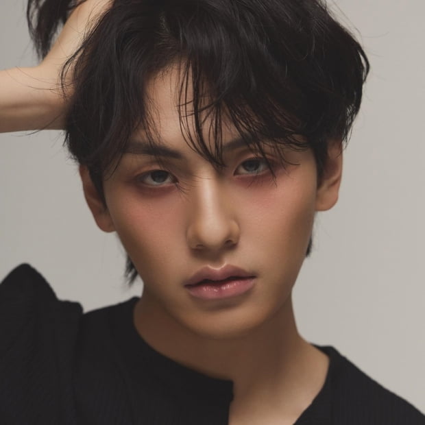 Singer-Songwriter Park Sea-woong Releases New Single 'Zombie Love'