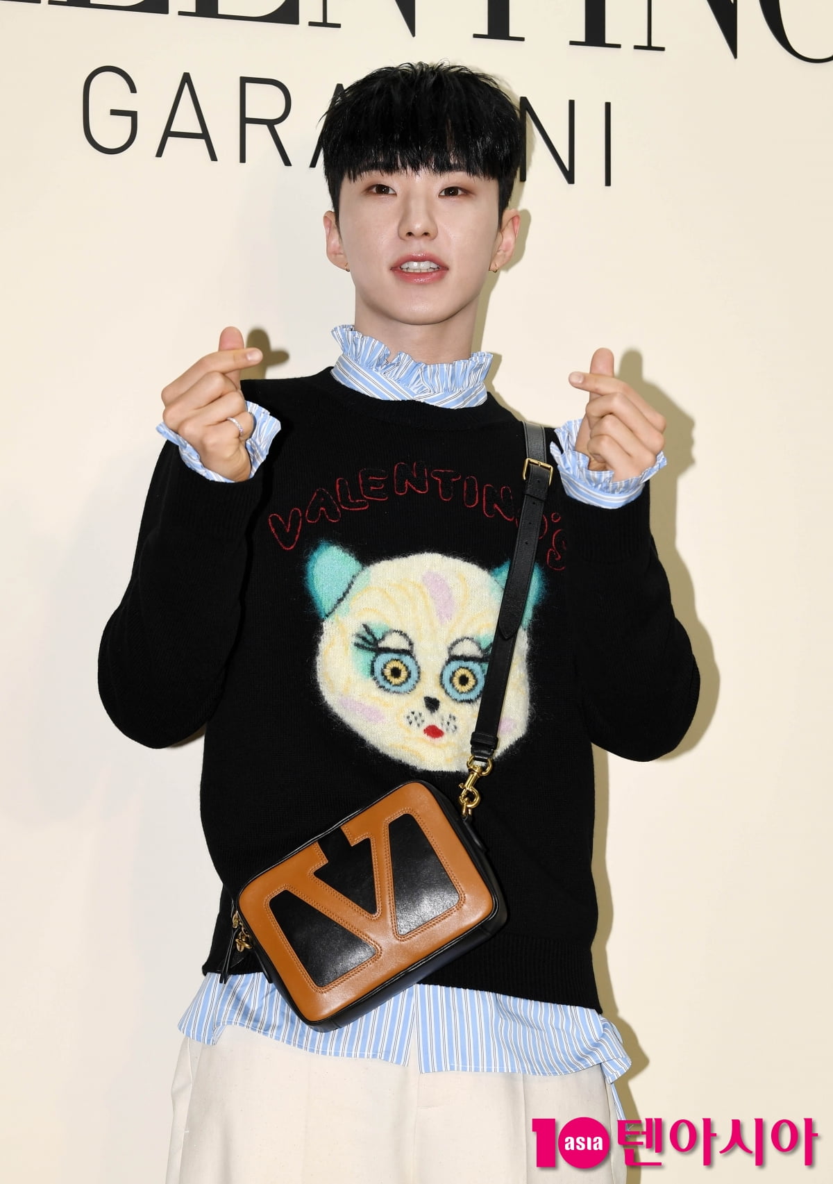 Seventeen Hoshi, charming smile