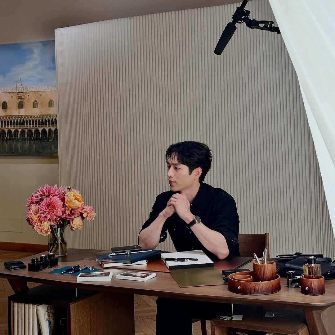 Seo Kang-jun Captivates Europe with His Stunning Visuals