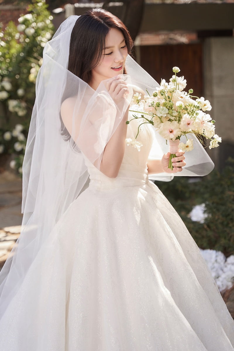 Korean TV Personality Ha Ji-hye Ties the Knot with Younger Partner in Star-Studded Ceremony