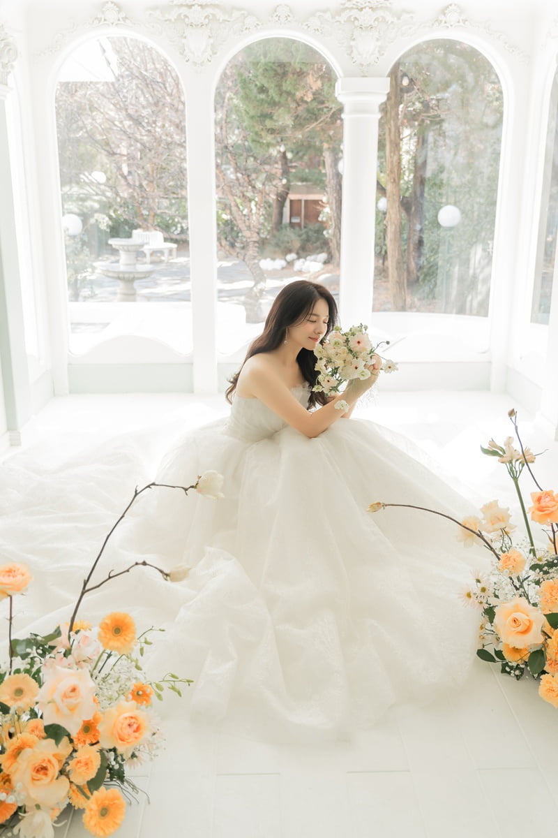 Korean TV Personality Ha Ji-hye Ties the Knot with Younger Partner in Star-Studded Ceremony