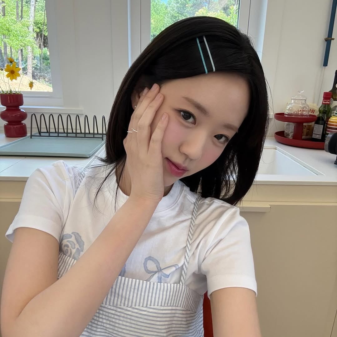 Ji Ye-eun Captivates Summer with Refreshing Charm in New Single 'Milkshake'