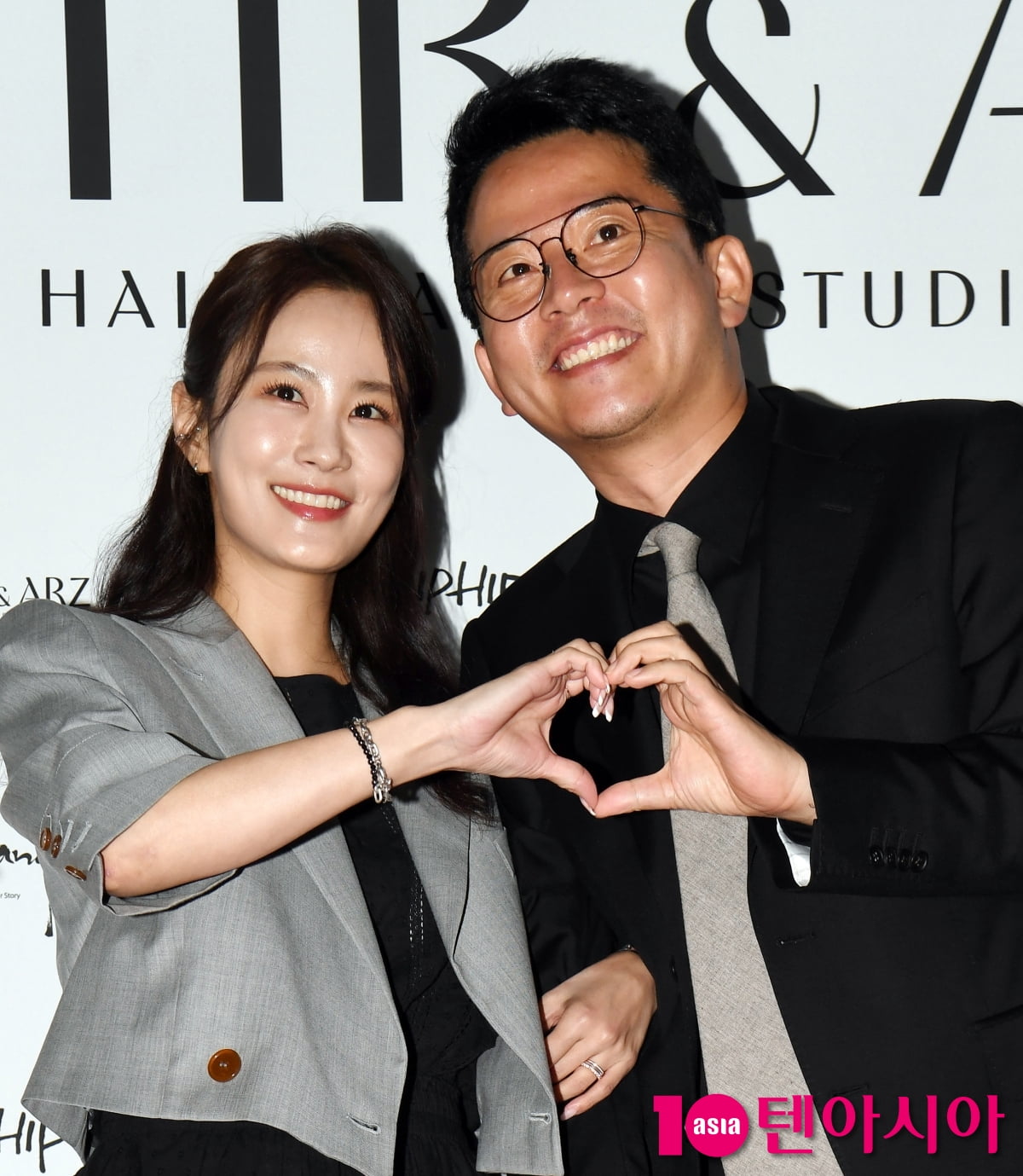 コメディアンカップル、キム・ジュノとキム・ジミンがソウル江南で豪華な結婚式を開催