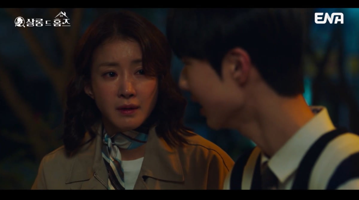 Vigilante Moms Take Down School Bullies in Thrilling Episode of 'Salon de Holmes'