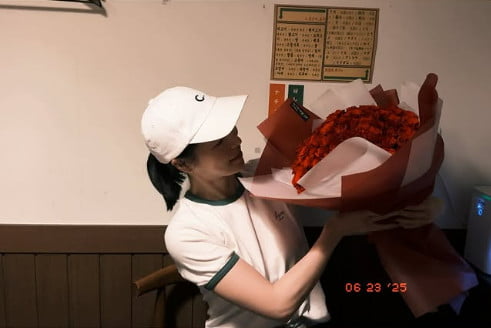 Actress Lim Ji-yeon Celebrates Her Birthday with a Touch of Romance