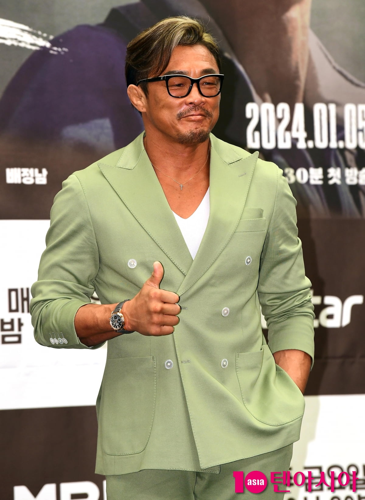 Choo Sung-hoon Takes on Extreme Jobs in China: A New Adventure Begins