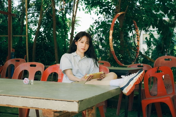 Singer-Songwriter SOON Releases Sixth EP 'Scent' with Sold-Out Concert