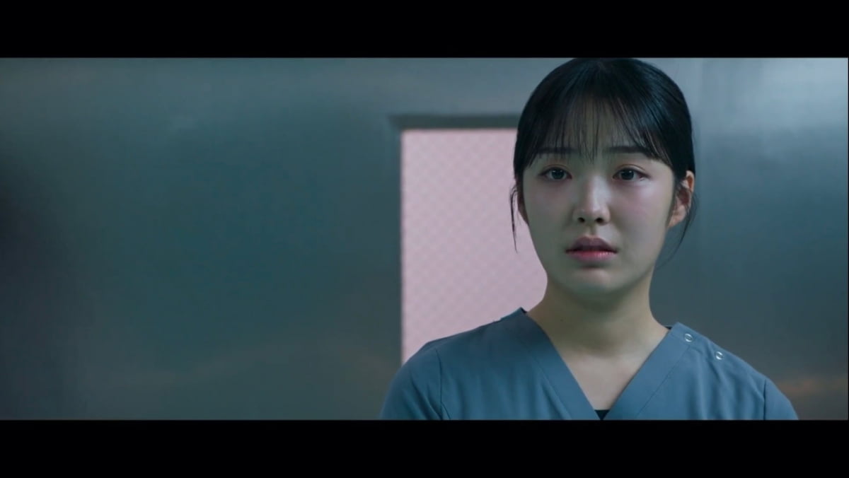 Jin Ga-eun Shines in 'The Scalpel-Wielding Hunter' with Compelling Performance