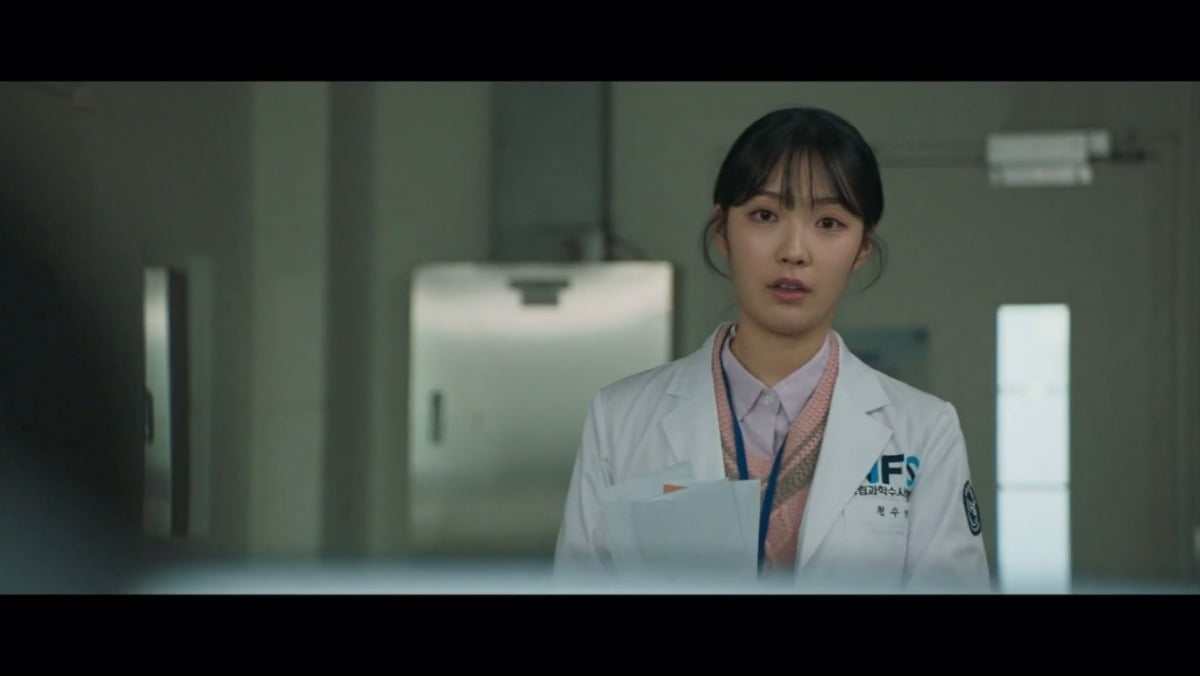 Jin Ga-eun Shines in 'The Scalpel-Wielding Hunter' with Compelling Performance