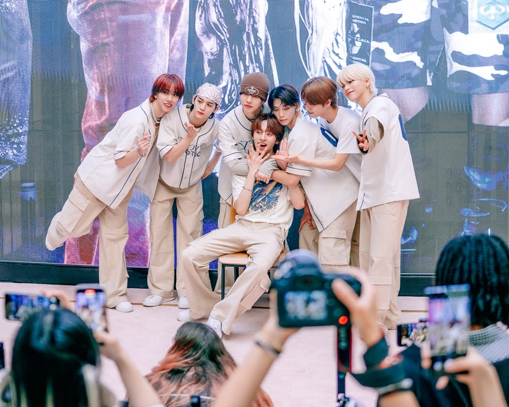 n.SSign Successfully Holds First Fan Event in Los Angeles