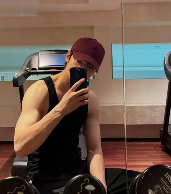Cha Eun-woo Shares Updates Before Military Enlistment